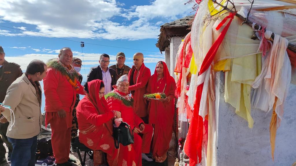 राष्ट्रपति रामचन्द्र पौडेलले प्रसिद्ध धार्मिक स्थल बडीमालिकामा ..